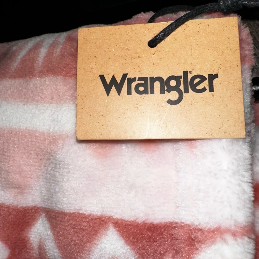 NEW Wrangler Aztec Geometric Oversized Plush Throw Blanket 60”x70”